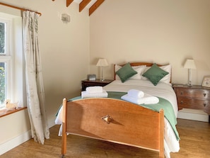 Double bedroom | The Beaches, Ingham