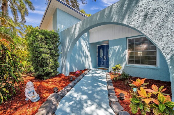Welcome to our Tropical Paradise!