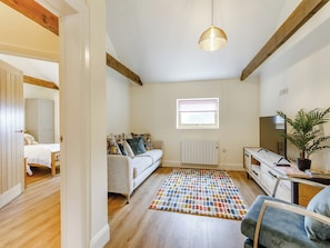 Living area | Woodpecker Barn - Harps Hall Barns, South Walton Highway, Wisbech