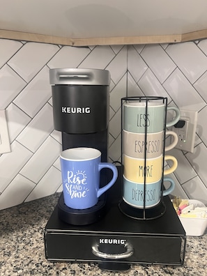 Kaffee und/oder Kaffeemaschine