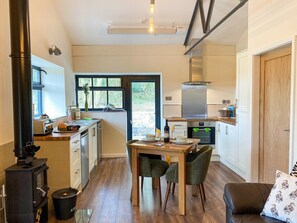 Open plan living space | Sun Valley- Serenity - Sun Valley, Stockton Brook, near Leek