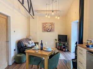 Open plan living space | Sun Valley- Serenity - Sun Valley, Stockton Brook, near Leek