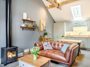 Living area | Holyoake Barns- The Cow Shed - Holyoake Barns, Little Alne, near Wootton Wawen