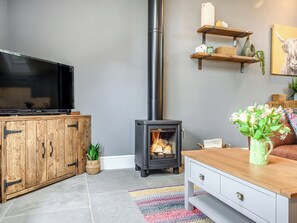 Living area | Holyoake Barns- The Cow Shed - Holyoake Barns, Little Alne, near Wootton Wawen