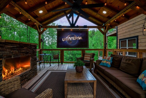 Movie night on the Covered Pavilion! Stream anything and watch under the stars on the covered deck. Perfect time together. WiFi speakers included.