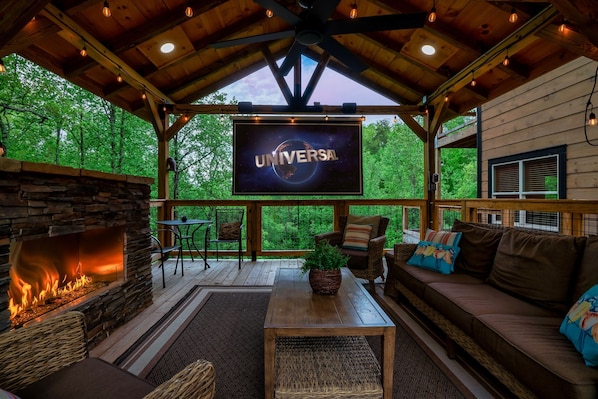 Movie night on the Covered Pavilion! Stream anything and watch under the stars on the covered deck. Perfect time together. WiFi speakers included.