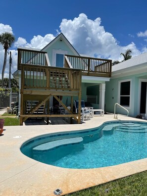 Balcony and private pool