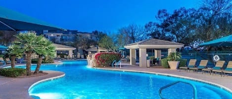 Heated resort style pool w waterfall