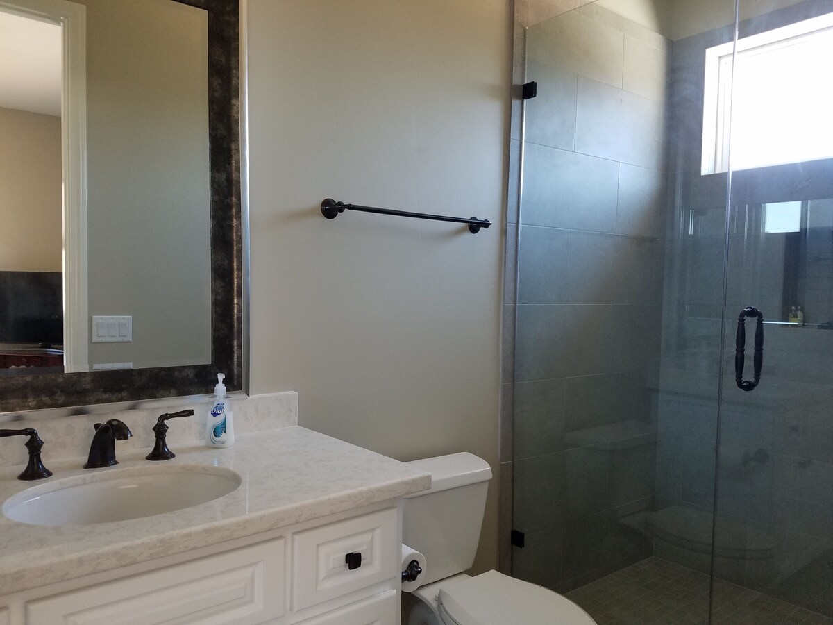 Southern Vines Suite – Wine country treat!