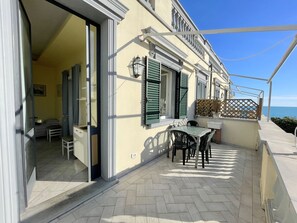 sea view terrace