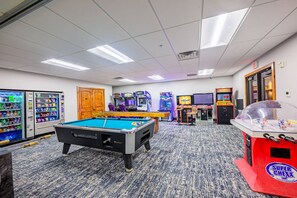 Spielezimmer