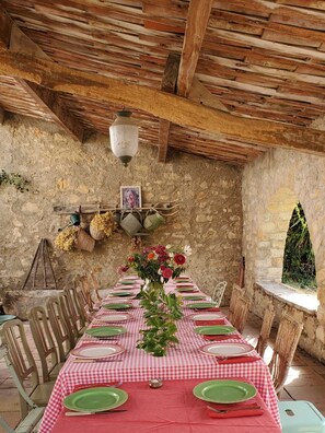 Outdoor dining