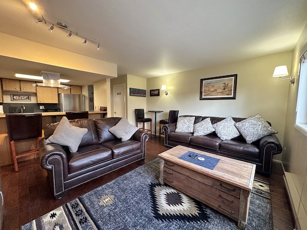 Enjoy your time in Teton Valley staying in this beautiful townhome — the perfect basecamp for any group!