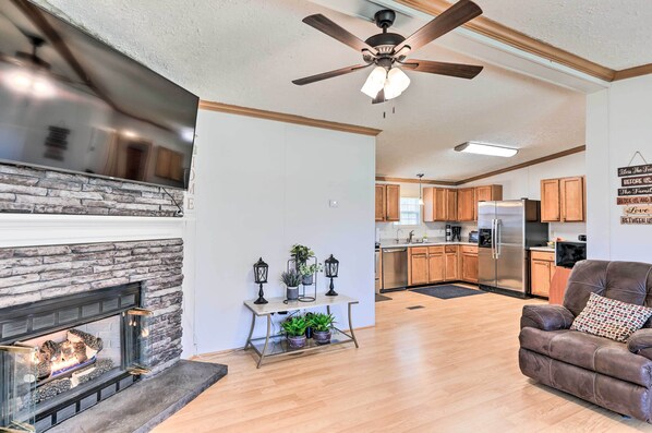 Arapahoe Vacation Rental | 3BR | 2BA | Stairs Required | 1,200 Sq Ft