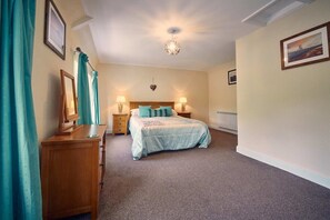 Tulip Cottage, Belford - Host & Stay