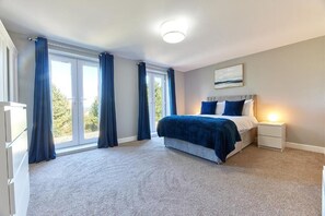 Castle View, Seahouses - Host & Stay