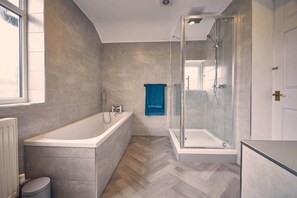 Silverlinings, Seaton Delaval - Host & Stay