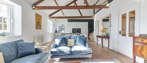 The Old Workhouse, Alnwick - Host & Stay