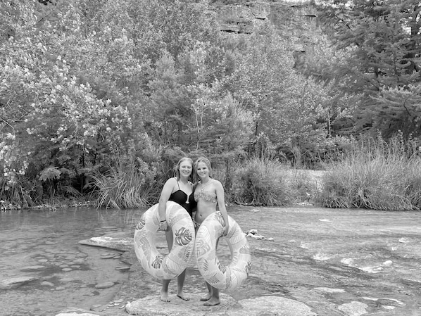 On the Rocks - Old school Frio River at its finest!