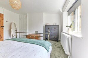 Waterleap Cottage, Ovingham - Host & Stay
