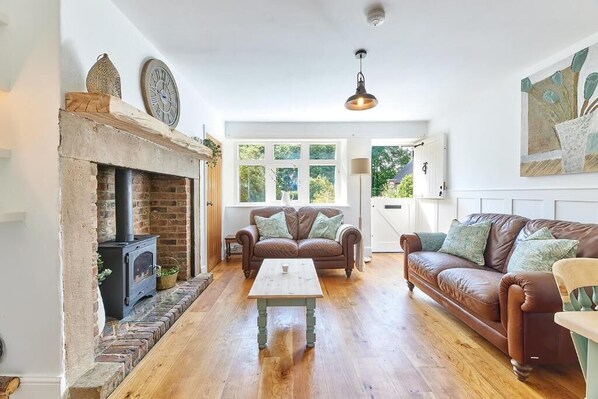 Waterleap Cottage, Ovingham - Host & Stay