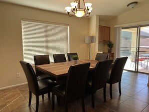 Dinning area with 8 seater table 