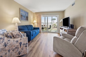 Furniture, Indoors, Living Room, Couch, Lamp