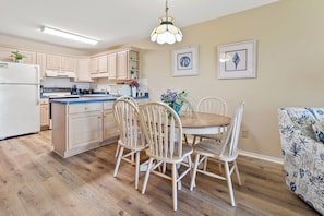Architecture, Building, Dining Room, Dining Table, Furniture