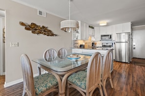 Dining Room,Dining Table,Furniture,Indoors,Table