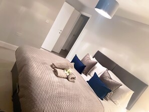 Milan King Size Zip and Link Bed
