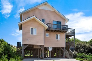 Seven Shells is a gorgeous oceanfront rental that's perfect for your next OBX vacation.