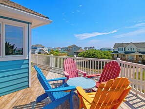 Head to the Furnished Sun Deck for a brilliant sunrise or a relaxing evening under the stars.