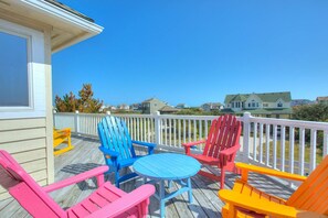 Head to the Furnished Sun Deck for a brilliant sunrise or a relaxing evening under the stars.