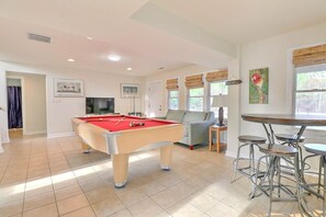 Game Room w/ Billiards