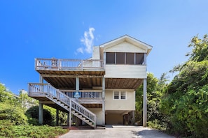 This 5-Bedroom, 3-Bathroom Oceanside home in Corolla combines the elegance of modern living with the charm of a coastal cottage.