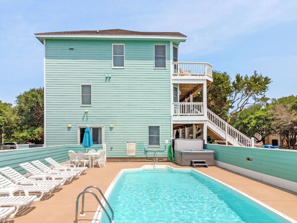 Private Pool and hot tub