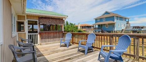 Back Deck and Tiki Bar