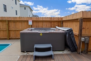 Hot tub