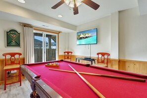 Pool table