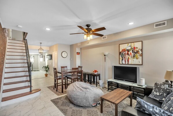 Ceiling Fan, Living Room, Indoors, Room, Chair