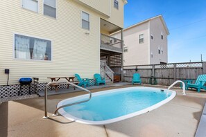 Private pool