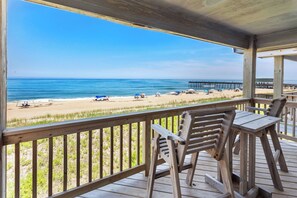 Enjoy panoramic views of the ocean!