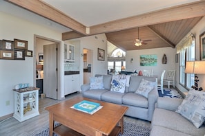 2nd living area