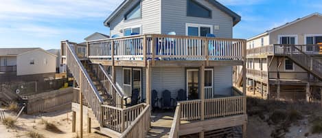 Start your oceanfront vacation at Love Pocean!