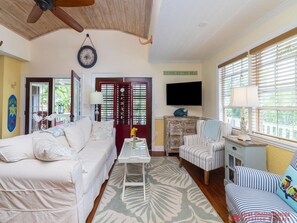 Island Surf Cottage Living Room with TV