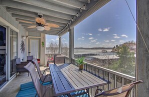 Private Screened Patio | Outdoor Dining Area