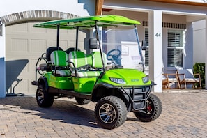 FREE 6-seat golf cart during your stay