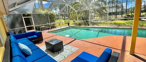 Salt H2O heated pool (better for your hair/skin), heated by solar from the roof