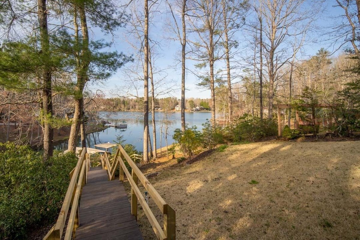 The Lake Lodge on Whitewater Lake!