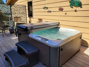 A well maintained hot tub for three!  From a guest review: "The place was also spacious with a great hot tub. Lovely and look forward to returning again."